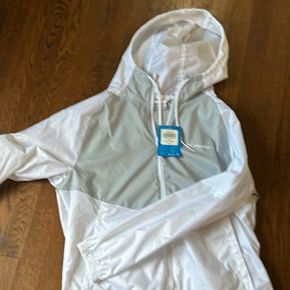 NWT white Columbia M rain jacket
